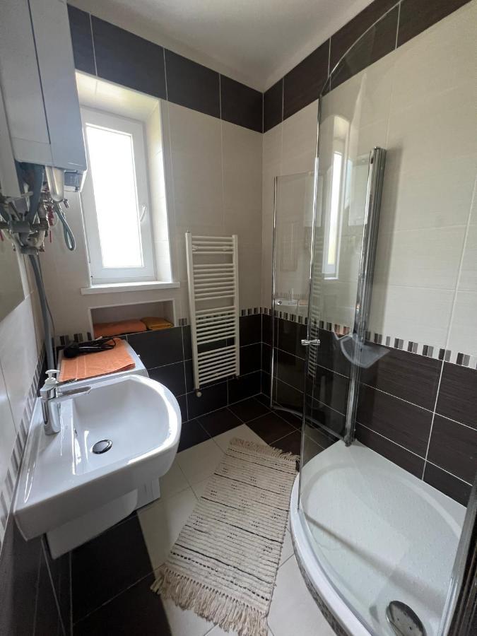 Elegantny V Srdci Mesta Apartment *